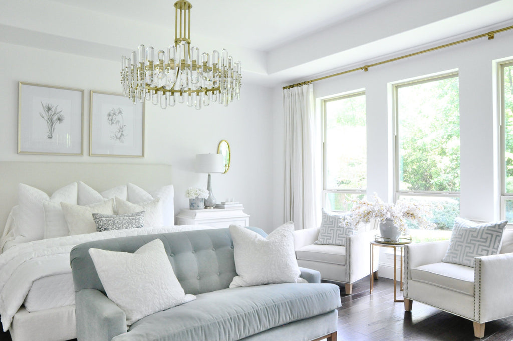 Crystorama Crystorama Bolton 12 Light Aged Brass Chandelier